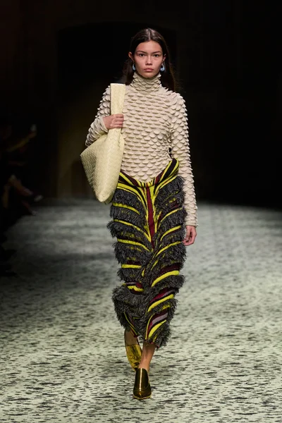 Look 35